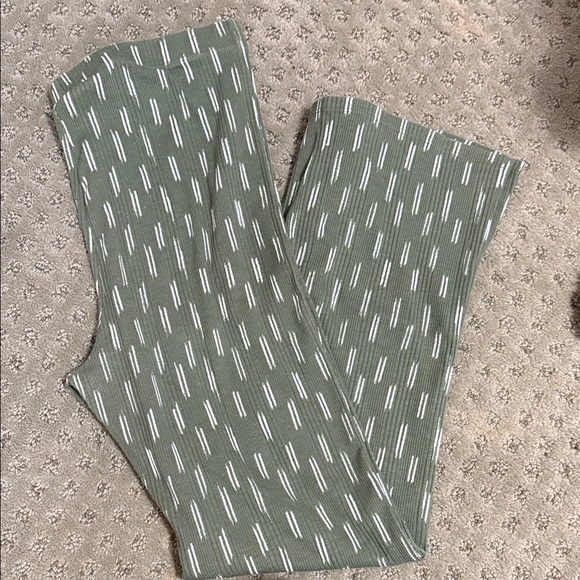 aerie Pants - Green and White Patterned Pants